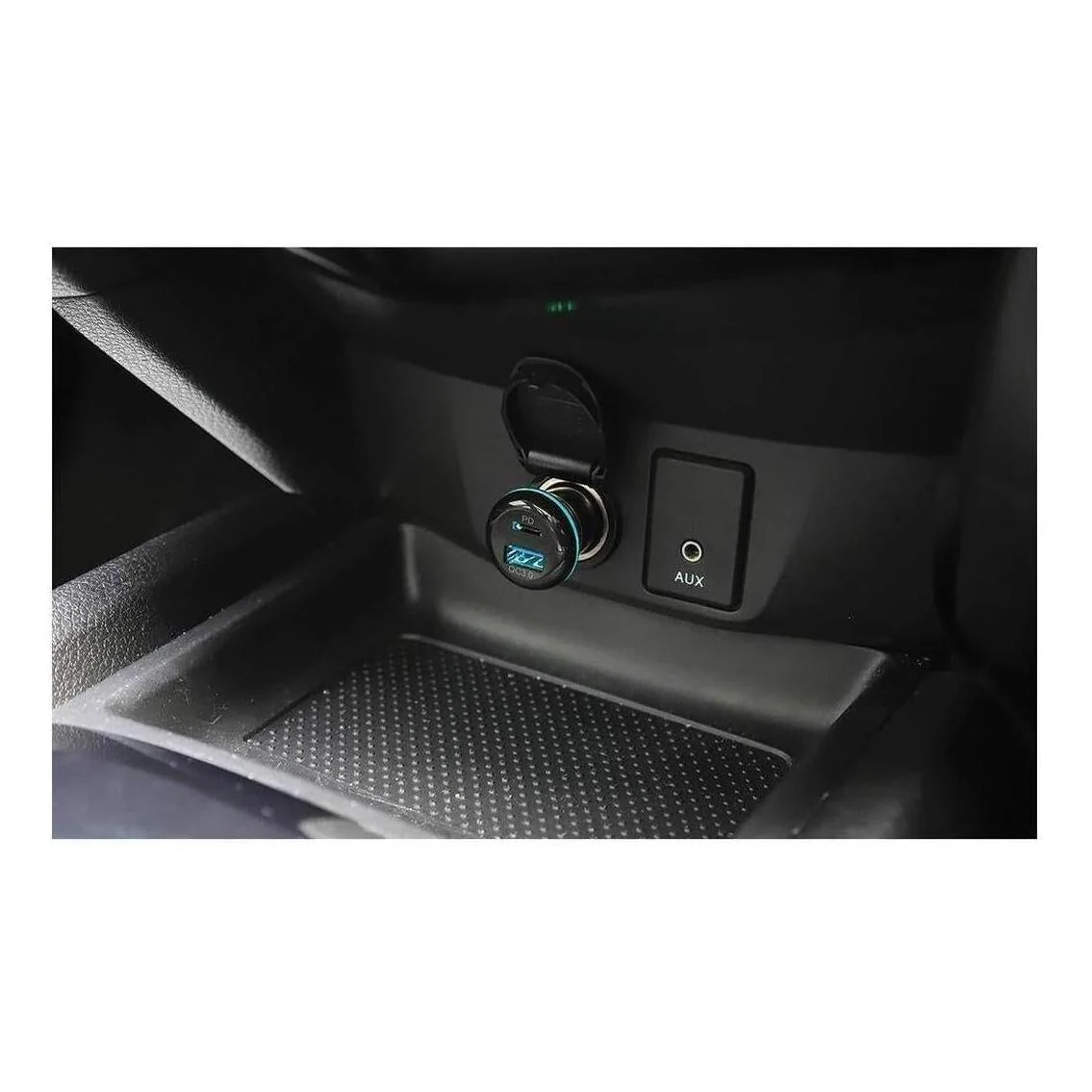 Aerpro 12V / 24V Dual In Car USB / USB-C 3.0 Quick Charger - Image 2